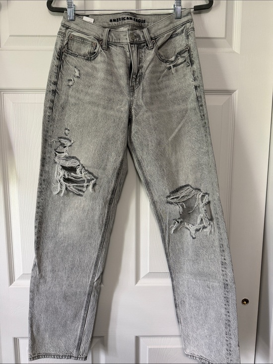 American Eagle Outfitters Denim - American Eagle Outfitters Women’s Light Gray Distressed Straight Jeans